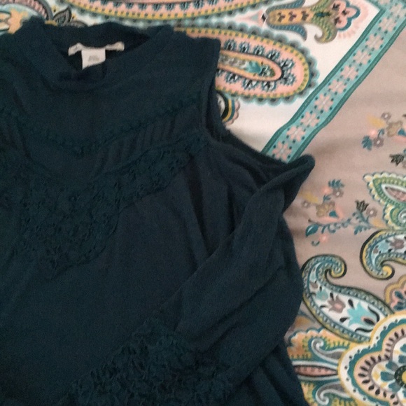 Cold shoulder lace top - Picture 4 of 6